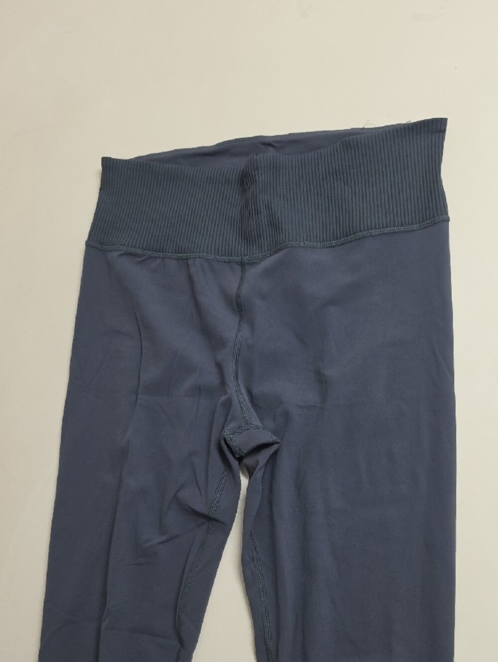 Vuori Inversion Rib Legging - Picture 5 of 12
